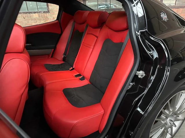 Maserati quattroporte 4.7 v8 440pk sport gts ‘63.000km’ 2010 - afbeelding 35 van  44