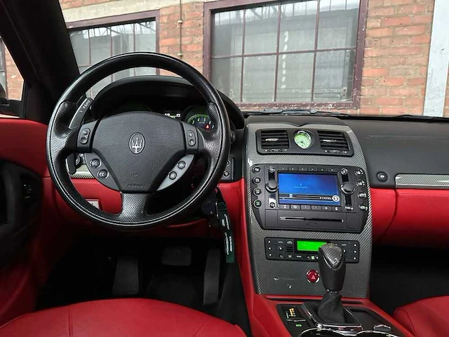 Maserati quattroporte 4.7 v8 440pk sport gts car 2010 - afbeelding 13 van  41