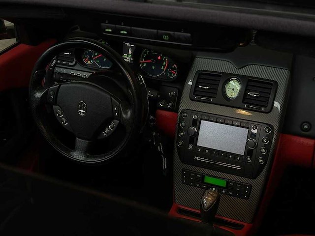 Maserati quattroporte 4.7 v8 440pk sport gts car 2010 - afbeelding 33 van  41