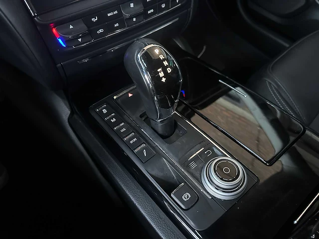 Maserati quattroporte gts 3.8 v8 530pk 2017 (new-model) - afbeelding 30 van  49