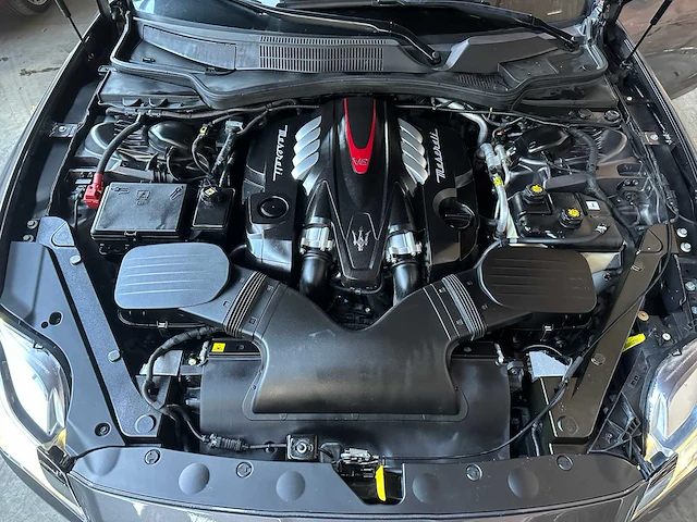 Maserati quattroporte gts 3.8 v8 530pk 2017 (new-model) - afbeelding 41 van  49