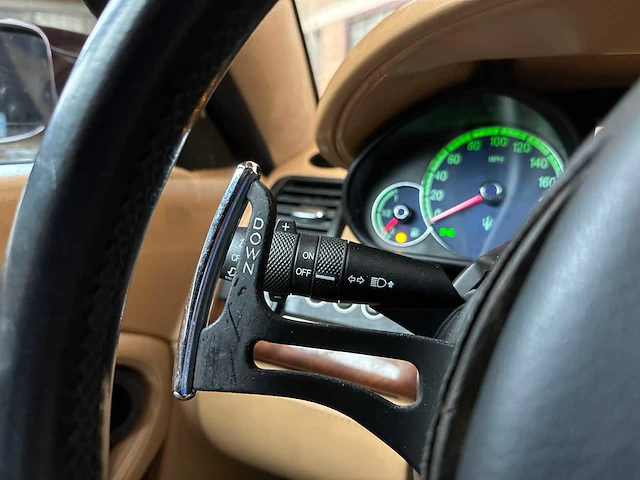 Maserati quattroporte sport gt 400pk 2006 youngtimer - afbeelding 23 van  43