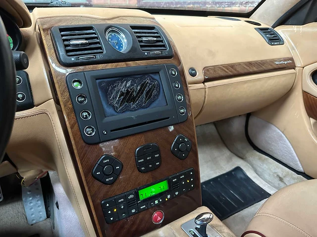 Maserati quattroporte sport gt 400pk 2006 youngtimer - afbeelding 28 van  43