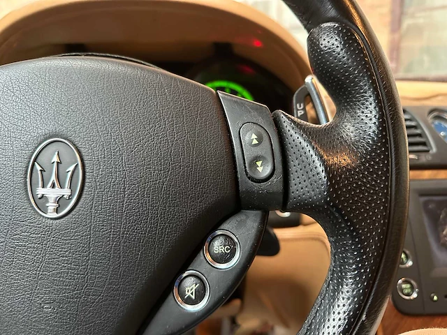 Maserati quattroporte sport gt 400pk 2006 youngtimer - afbeelding 15 van  43