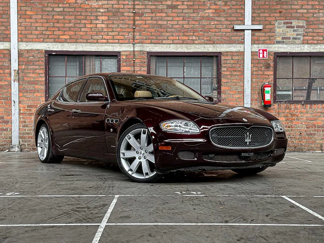 Maserati quattroporte sport gt 400pk 2006 youngtimer - afbeelding 40 van  43