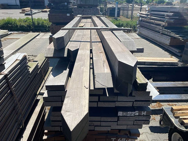 Massaranduba - massaranduba hardhouten palen geschaafd 110x110mm, lengte 300-400cm (10x) - afbeelding 1 van  2