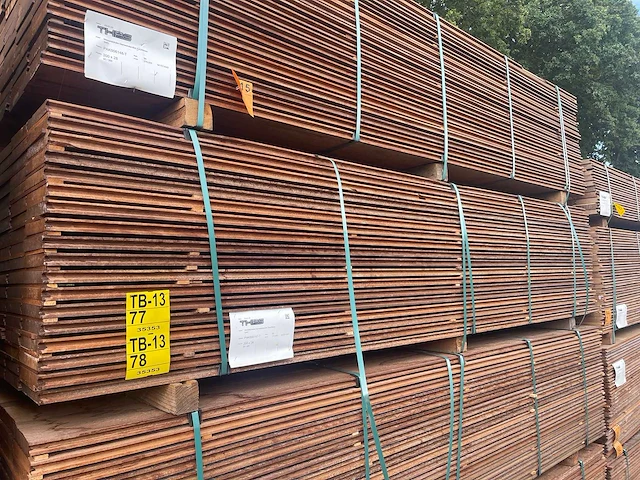 Massaranduba damwand- / paardenbox profiel 3000x200x28mm (45x) - afbeelding 4 van  4