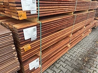 Massaranduba damwand-/ paardenbox profiel 4000x140x28mm (102x) - afbeelding 4 van  4