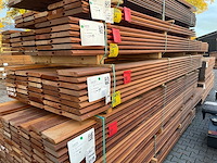 Massaranduba damwand-/ paardenbox profiel 4000x195x28mm (37x) - afbeelding 4 van  4