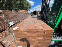 Massaranduba damwand- / paardenbox profiel 4000x200x28mm (60x) - afbeelding 1 van  4