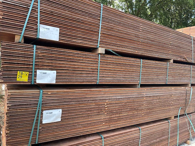 Massaranduba damwand- / paardenbox profiel 4000x200x28mm (60x) - afbeelding 4 van  4