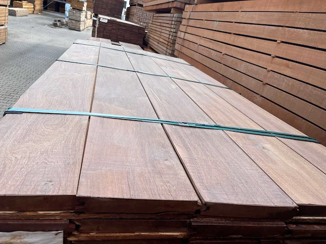 Massaranduba damwand- /paardenboxprofiel 2000x200x28mm (85x) - afbeelding 1 van  3