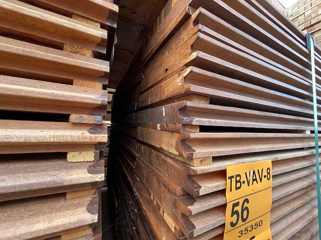 Massaranduba damwand- /paardenboxprofiel 2500x200x28mm (45x) - afbeelding 3 van  4