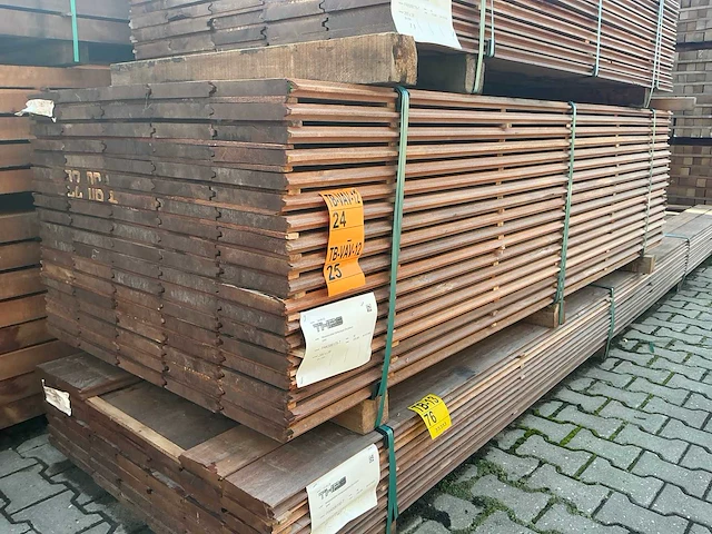 Massaranduba damwand -/paardenboxprofiel 2500x200x28mm (45x) - afbeelding 4 van  4