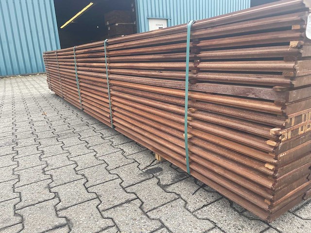 Massaranduba damwand-/ paardenboxprofiel 3000x200x28mm (35x) - afbeelding 2 van  4