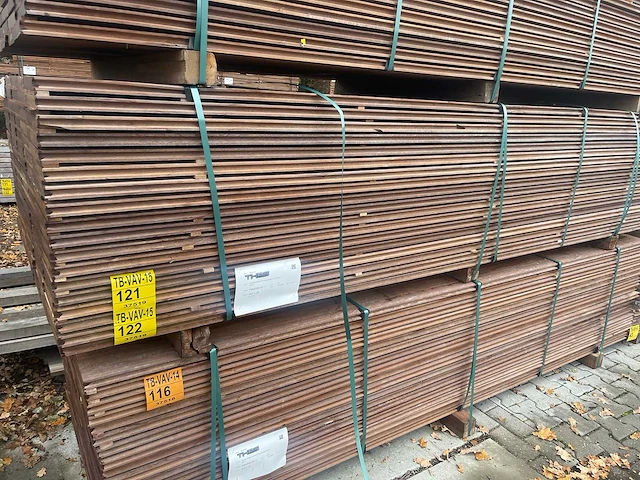 Massaranduba damwand -/paardenboxprofiel 3000x200x28mm (45x) - afbeelding 4 van  4