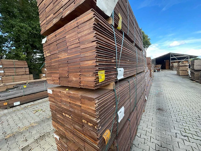 Massaranduba damwand -/paardenboxprofiel 3000x200x28mm (90x) - afbeelding 4 van  4