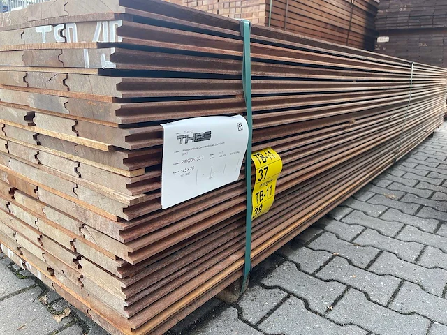 Massaranduba damwand- /paardenboxprofiel 4000x145x28mm (50x) - afbeelding 2 van  3
