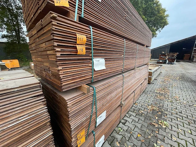 Massaranduba damwand-/ paardenboxprofiel 4000x200x28mm (45x) - afbeelding 4 van  4