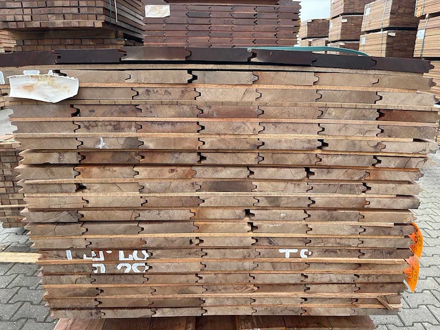 Massaranduba damwand 4000x145x28mm (73x) - afbeelding 3 van  3