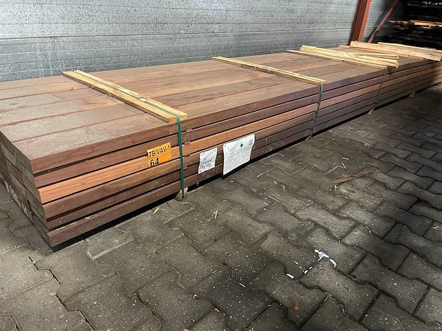 Massaranduba hardhouten balken geschaafd 45x145mm, lengte 460-490cm (63x) - afbeelding 2 van  3