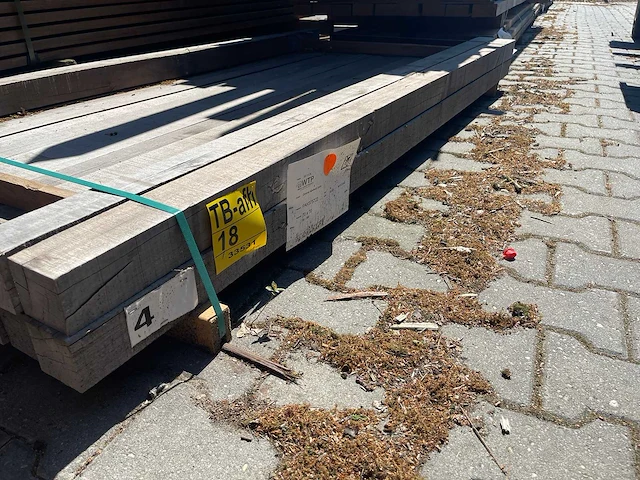 Massaranduba hardhouten palen fijnbezaagd 70x70mm, lengte 200cm (18x) - afbeelding 2 van  3