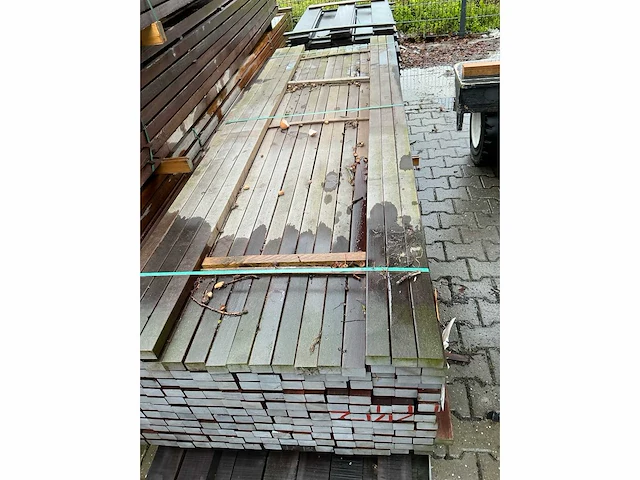 Massaranduba hardhouten regels geschaafd 35x55mm, lengte 275cm (195x) - afbeelding 1 van  3