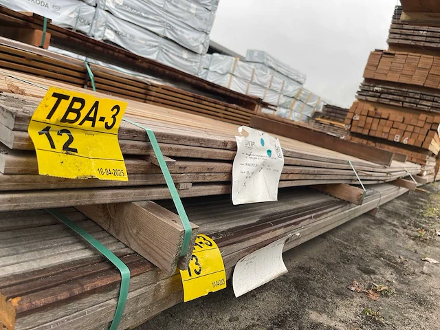 Massaranduba hardhouten schuttingplanken 16x140mm, lengte 400cm (30x) - afbeelding 2 van  3