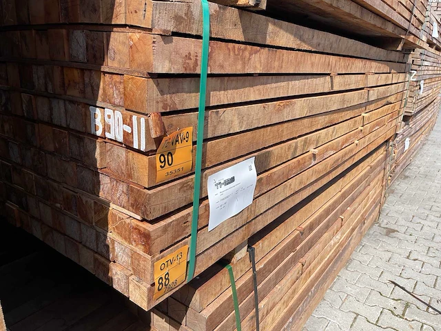 Massaranduba palen fijnbezaagd 3050x60x60mm (70x) - afbeelding 4 van  4