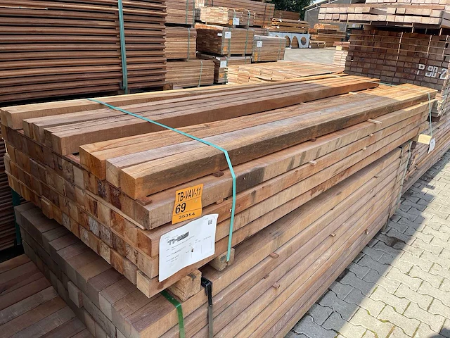 Massaranduba palen fijnbezaagd 3050x60x60mm (70x) - afbeelding 4 van  4