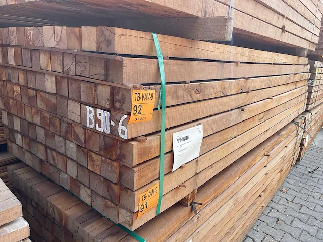 Massaranduba palen fijnbezaagd 3050x70x70mm (52x) - afbeelding 4 van  4