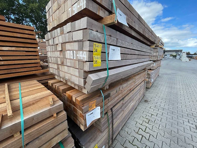 Massaranduba palen fijnbezaagd 3050x70x70mm (52x) - afbeelding 4 van  4