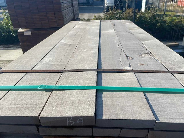 Massaranduba planken fijnbezaagd 2000-2500x150x30mm (108x) - afbeelding 1 van  3