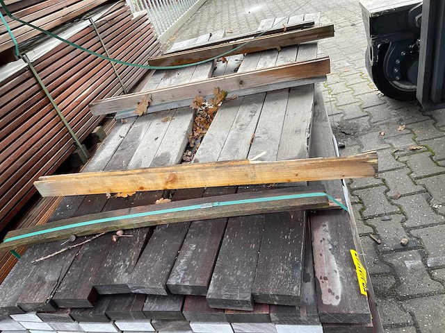 Massaranduba planken geschaafd 2000x90x35mm (117x) - afbeelding 1 van  3