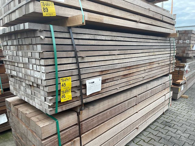 Massaranduba regels fijnbezaagd 3000x60x40mm (105x) - afbeelding 4 van  4