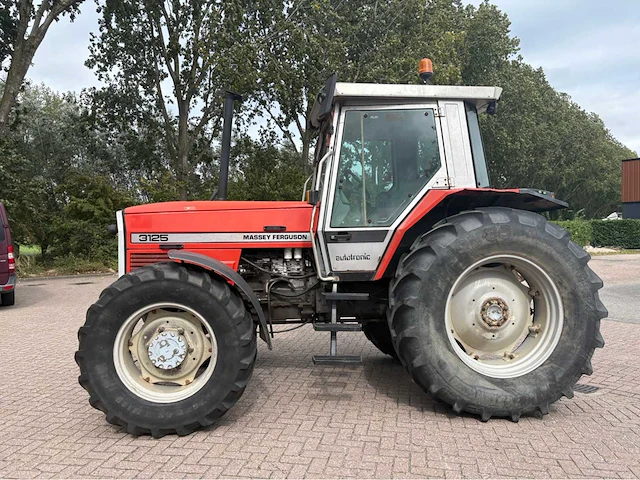Massey ferguson - 1990 - 3125 - tweewielaangedreven landbouwtractor - afbeelding 23 van  56