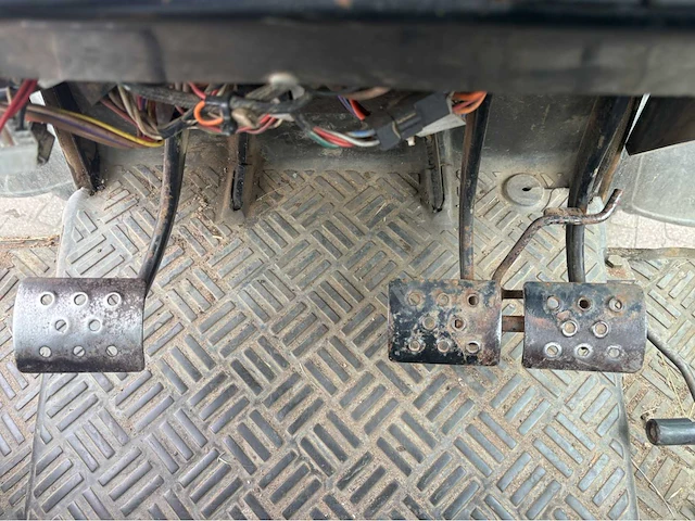 Massey ferguson - 1990 - 3125 - tweewielaangedreven landbouwtractor - afbeelding 41 van  56