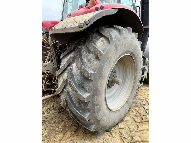 Massey-ferguson - 2019 - 7724s - dyna vt transmissie - vierwielaangedreven landbouwtractor - afbeelding 18 van  20