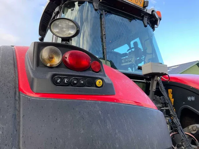 Massey ferguson - 8690 - vierwielaangedreven landbouwtractor - afbeelding 8 van  28