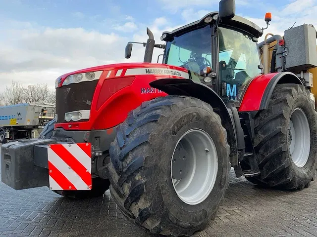 Massey ferguson - 8690 - vierwielaangedreven landbouwtractor - afbeelding 1 van  28