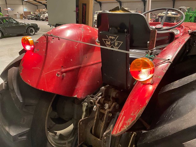 Massey ferguson 165 smalspor oldtimer tractor - afbeelding 6 van  18