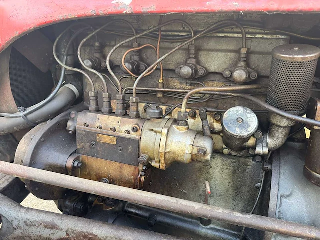 Massey ferguson 20 oldtimer tractor - afbeelding 9 van  9