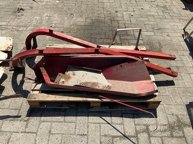 Massey ferguson 35 en 135 cabine tractor onderdelen - afbeelding 3 van  7