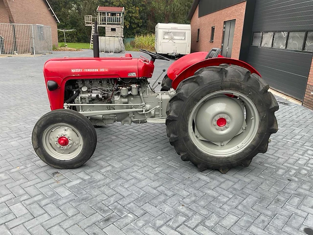 Massey ferguson 35 oldtimer tractor - afbeelding 13 van  14