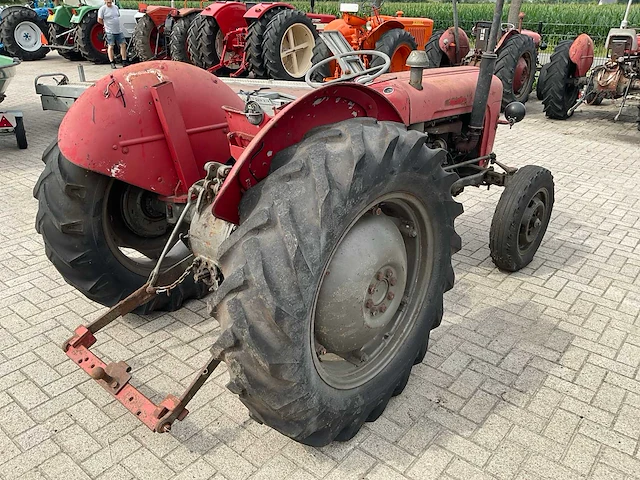 Massey ferguson 35 tweewielaangedreven landbouwtractor - afbeelding 16 van  20