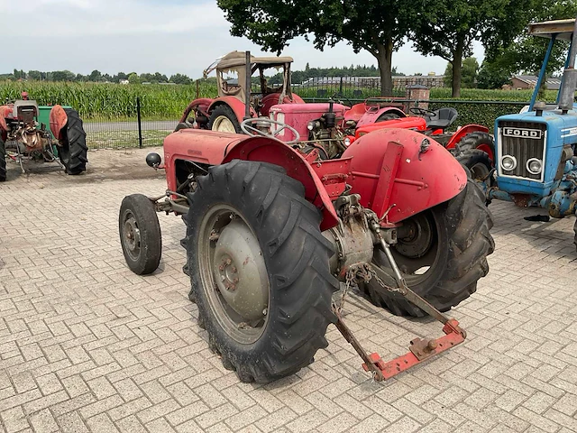 Massey ferguson 35 tweewielaangedreven landbouwtractor - afbeelding 18 van  20