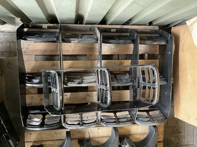 Massey ferguson cabinetrap rechts (5x) - afbeelding 3 van  3