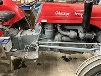 Massey ferguson oldtimer tractor - afbeelding 8 van  24