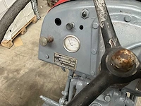 Massey ferguson oldtimer tractor - afbeelding 13 van  24