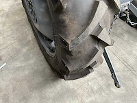 Massey ferguson oldtimer tractor - afbeelding 21 van  24